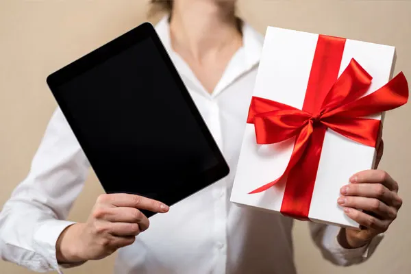 CADEAUX D-ENTREPRISE- LA COMMUNICATION PAR L-OBJET 